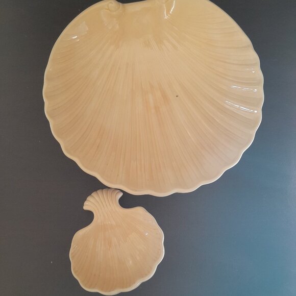 Clam Shell Chip and Dip Bowl - Picture 2 of 4